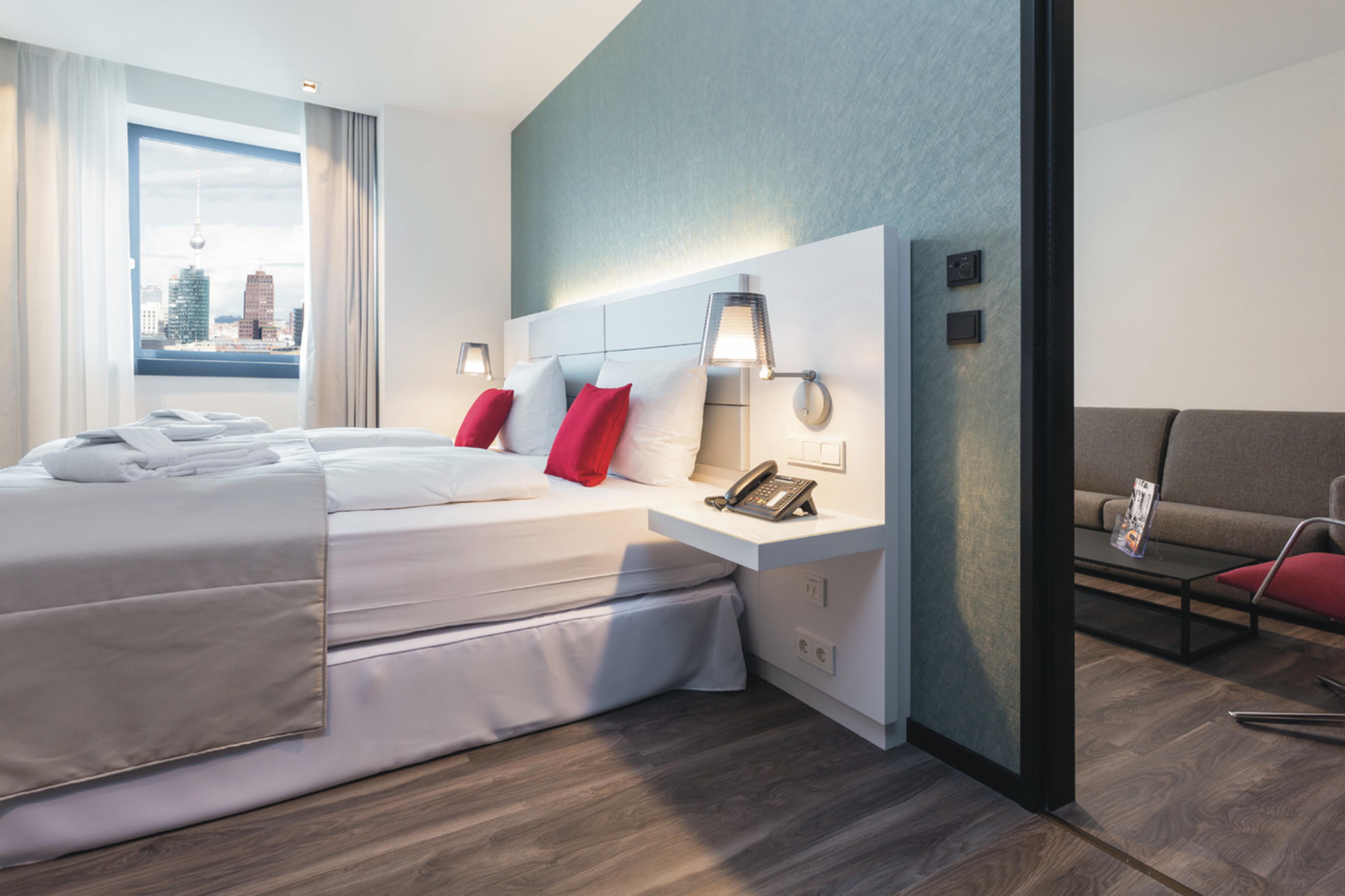 Riu Plaza Berlin Am Kurfuerstendamm Esterno foto